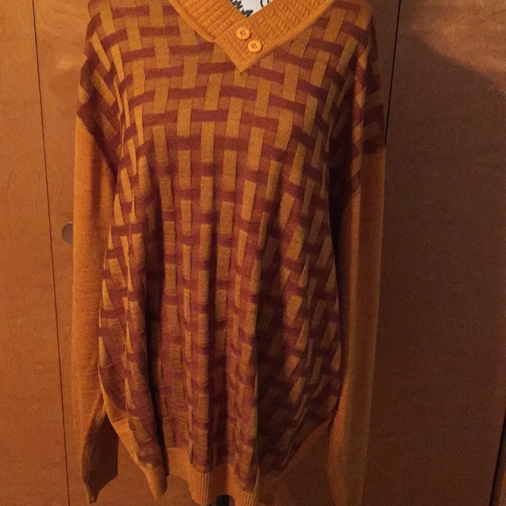 Men’s sweater